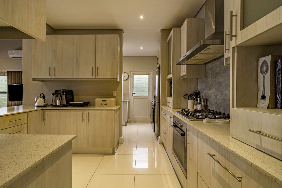 3 Bedroom Property for Sale in Heldervue Western Cape
